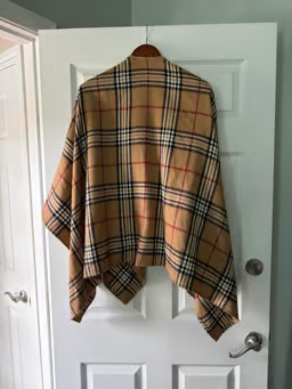 Check pattern cape by V.Fraas - Picture 3 of 3